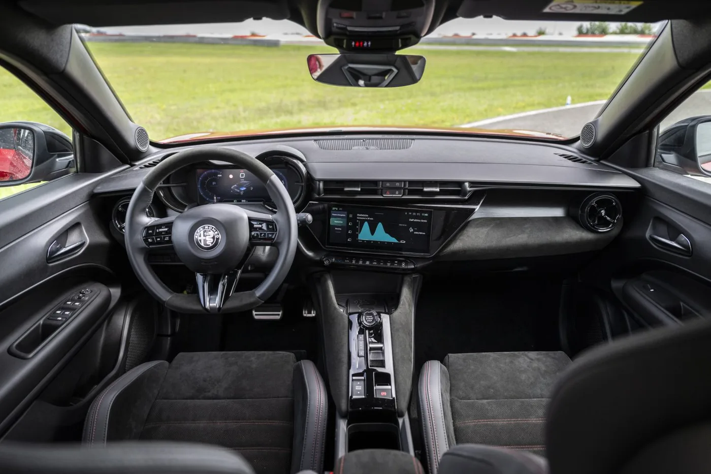 Alfa Romeo Junior 1.2 hybrid — foto 2