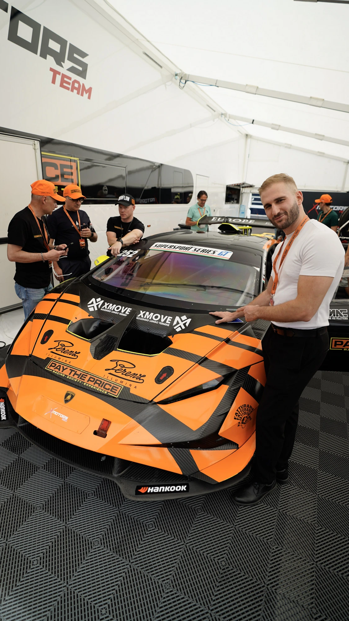 Azione in circuito Lamborghini Super Trofeo